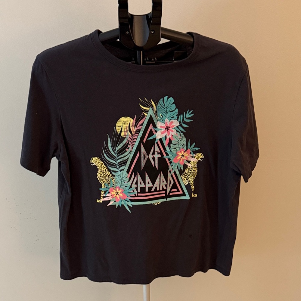 Def Leppard Women’s Black Graphic Band T-Shirt Size Medium